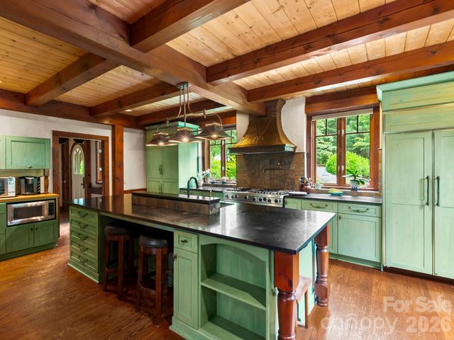 4 Landy Lane, Landrum, SC 29356