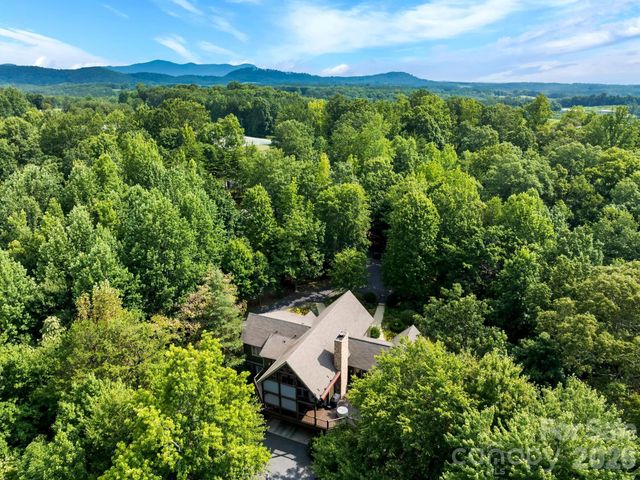 4 Landy Lane, Landrum, SC 29356