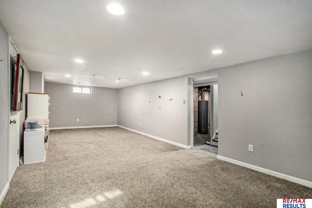 2107 S 35 Street, Omaha, NE 68105