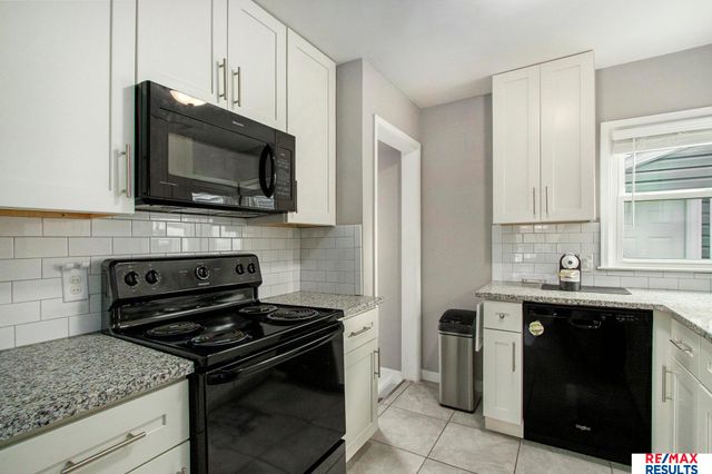 2107 S 35 Street, Omaha, NE 68105