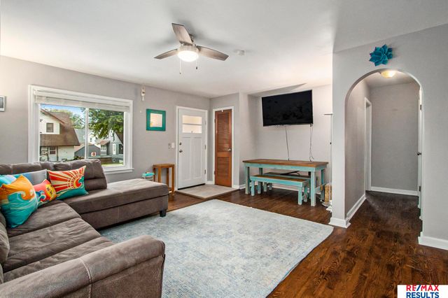 2107 S 35 Street, Omaha, NE 68105