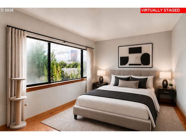 840 Nw NAITO Pkwy H-10, Portland, OR 97209