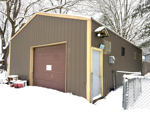 8890 US-131, S, Green Lake Twp, MI 49637