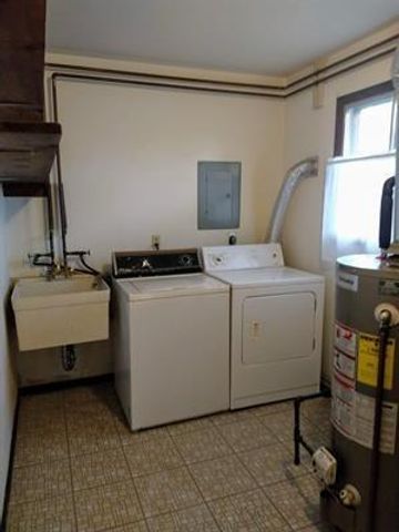 417-419 Simonson Street, Cambridge, WI 53523