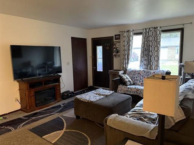 417-419 Simonson Street, Cambridge, WI 53523