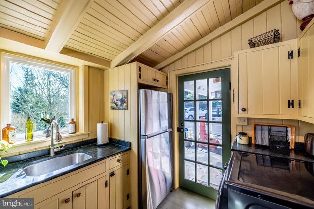 547 BALTIMORE PIKE, Glen Mills, PA 19342