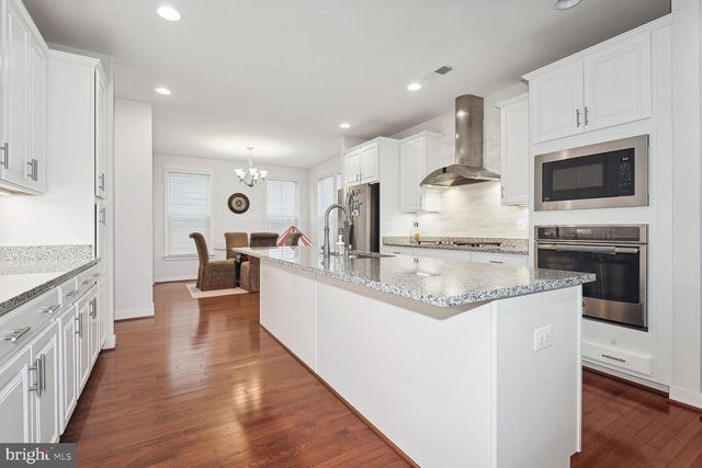 25495 WOODBINE FARM DR, Chantilly, VA 20152