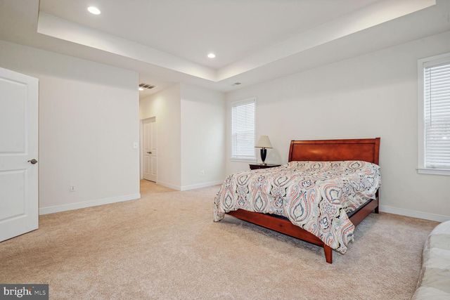 25495 WOODBINE FARM DR, Chantilly, VA 20152