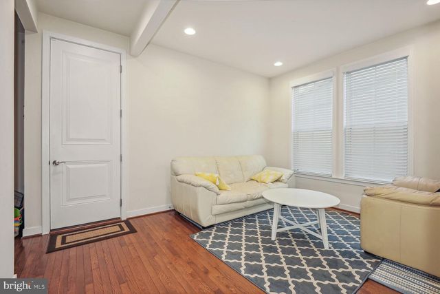 25495 WOODBINE FARM DR, Chantilly, VA 20152