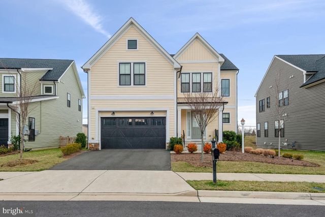 25495 WOODBINE FARM DR, Chantilly, VA 20152