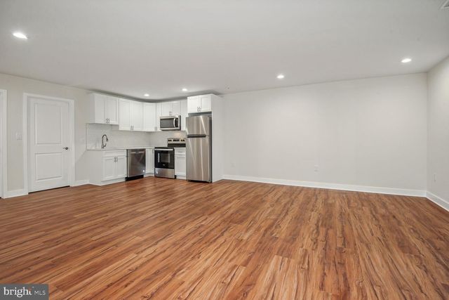 25495 WOODBINE FARM DR, Chantilly, VA 20152