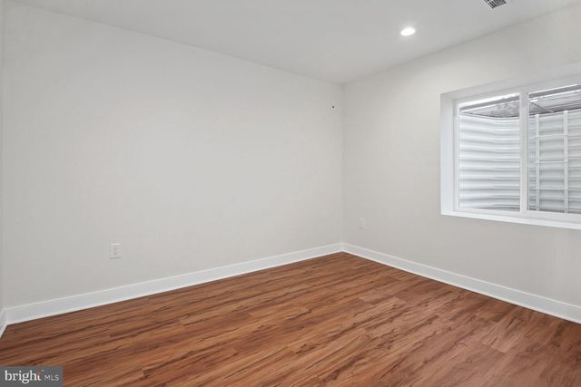 25495 WOODBINE FARM DR, Chantilly, VA 20152