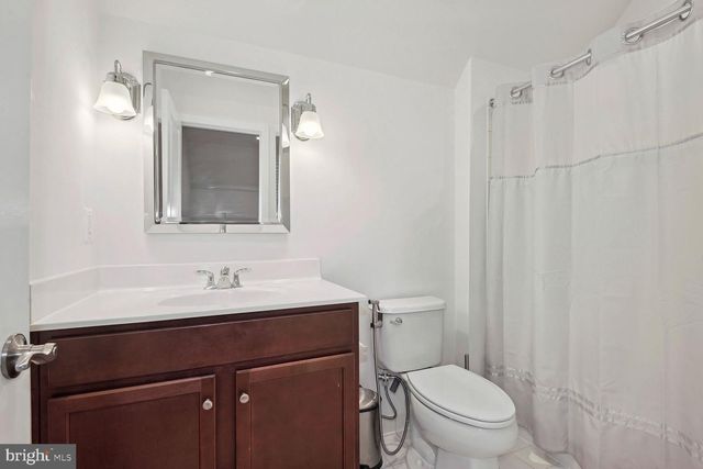 25495 WOODBINE FARM DR, Chantilly, VA 20152