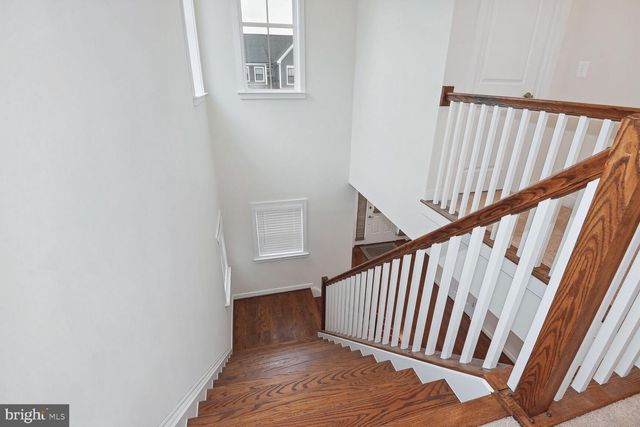 25495 WOODBINE FARM DR, Chantilly, VA 20152