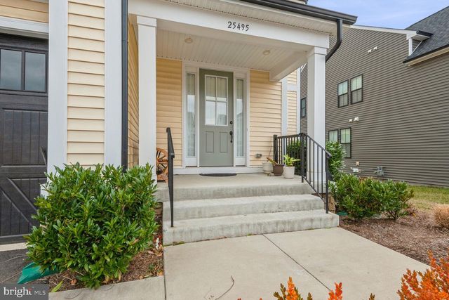 25495 WOODBINE FARM DR, Chantilly, VA 20152