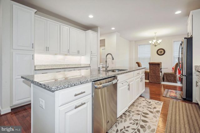 25495 WOODBINE FARM DR, Chantilly, VA 20152