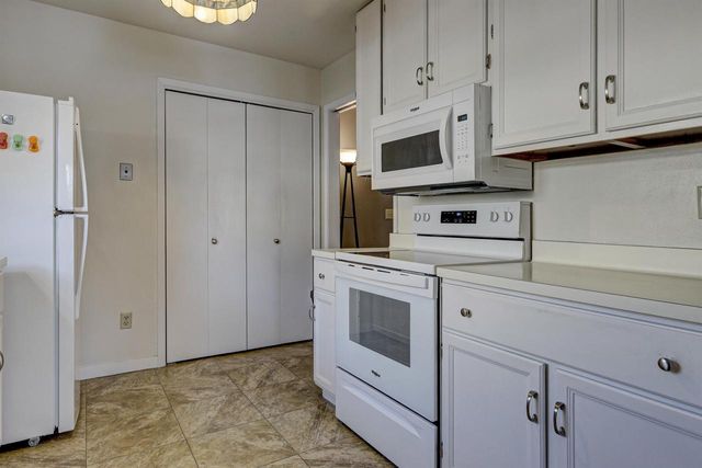 546 W SMITH AVENUE, Oshkosh, WI 54901