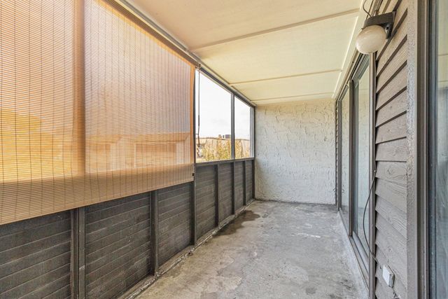 3045 Walnut Bend Lane 33, Houston, TX 77042