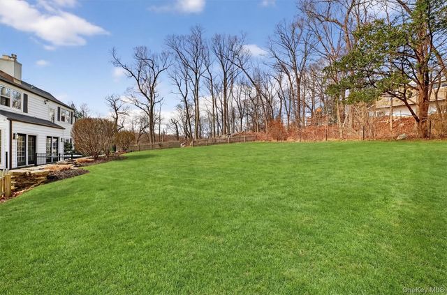 69 Locust Avenue, Cortlandt Manor, NY 10567