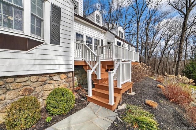 69 Locust Avenue, Cortlandt Manor, NY 10567