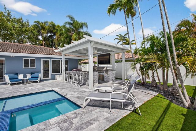 2732 NE 35th Drive, Fort Lauderdale, FL 33308