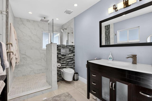 2732 NE 35th Drive, Fort Lauderdale, FL 33308