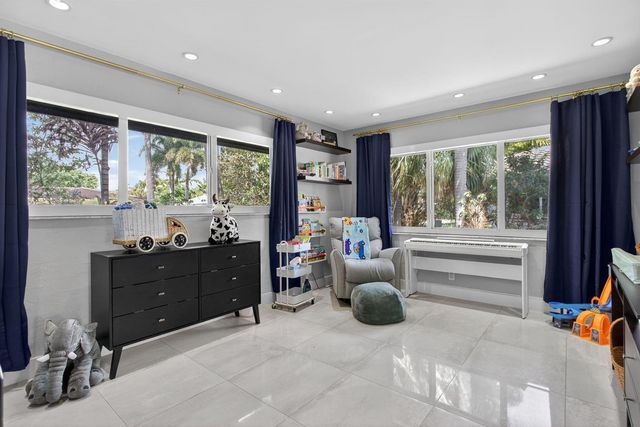 2732 NE 35th Drive, Fort Lauderdale, FL 33308