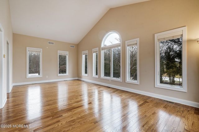 13 Sugar Loaf Hill, Millstone, NJ 08510