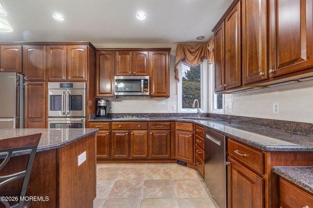 13 Sugar Loaf Hill, Millstone, NJ 08510