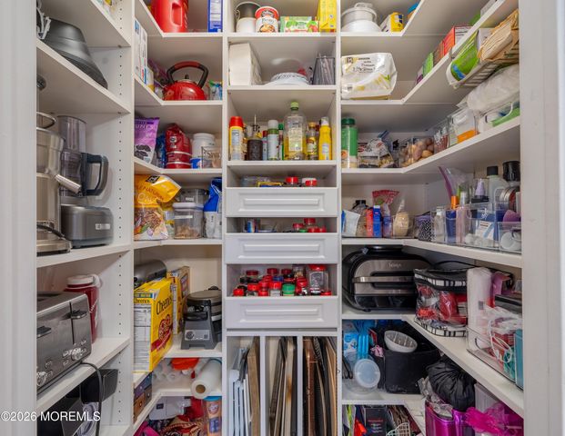 13 Sugar Loaf Hill, Millstone, NJ 08510