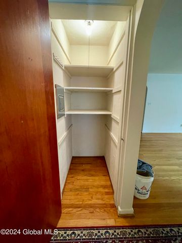 948 Washington Avenue, Albany, NY 12203