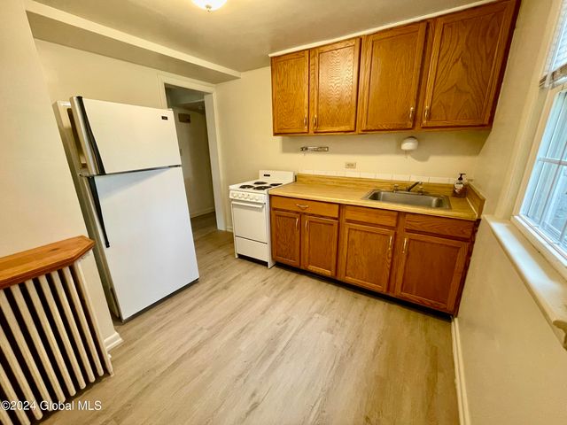 948 Washington Avenue, Albany, NY 12203