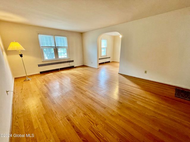 948 Washington Avenue, Albany, NY 12203