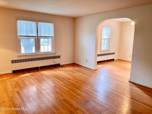 948 Washington Avenue, Albany, NY 12203