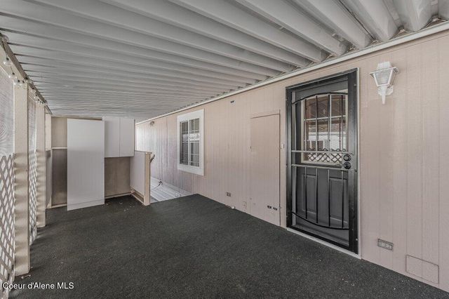 8509 N Sunny LN, Hayden, ID 83835