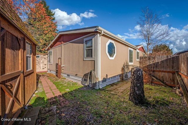 8509 N Sunny LN, Hayden, ID 83835