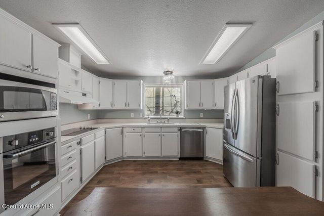 8509 N Sunny LN, Hayden, ID 83835