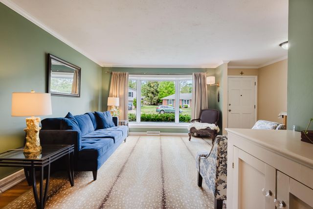 2420 Larkin Road, Lexington, KY 40503