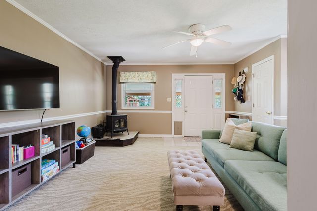 2420 Larkin Road, Lexington, KY 40503