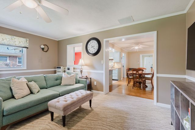 2420 Larkin Road, Lexington, KY 40503