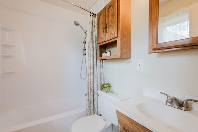 2420 Larkin Road, Lexington, KY 40503