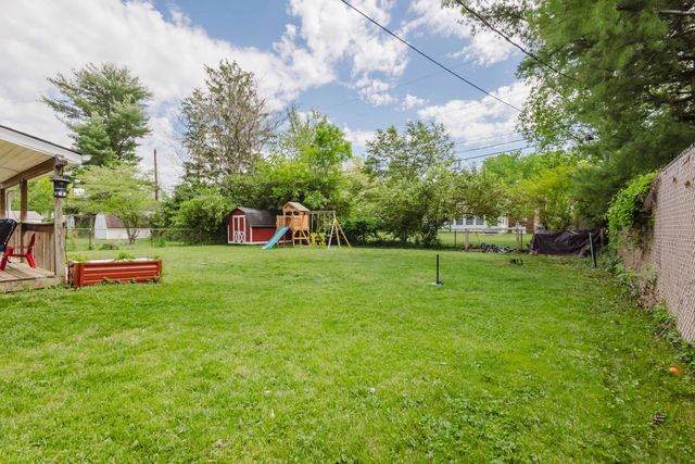 2420 Larkin Road, Lexington, KY 40503