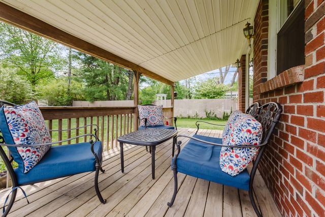 2420 Larkin Road, Lexington, KY 40503