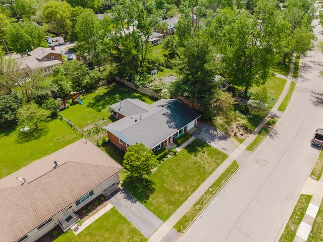 2420 Larkin Road, Lexington, KY 40503