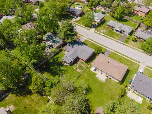 2420 Larkin Road, Lexington, KY 40503