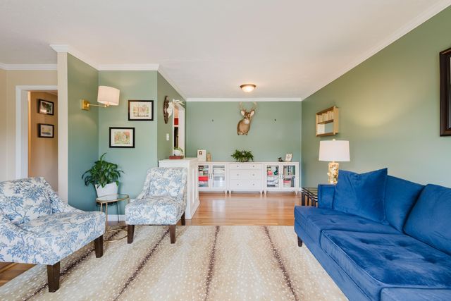2420 Larkin Road, Lexington, KY 40503