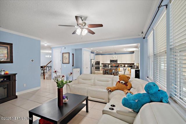 11494 GLENLAUREL OAKS Circle, Jacksonville, FL 32257