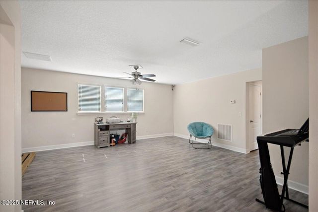 11494 GLENLAUREL OAKS Circle, Jacksonville, FL 32257