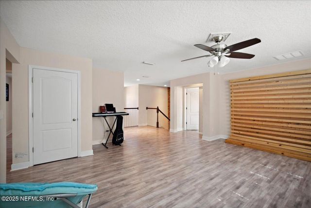 11494 GLENLAUREL OAKS Circle, Jacksonville, FL 32257