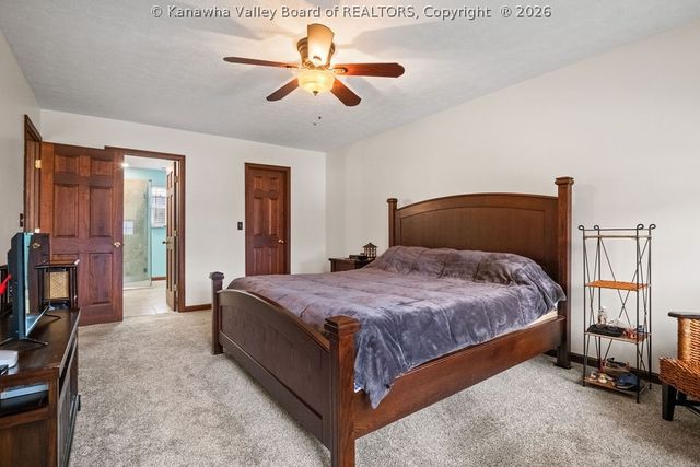 221 Frazier Way, Scott Depot, WV 25560